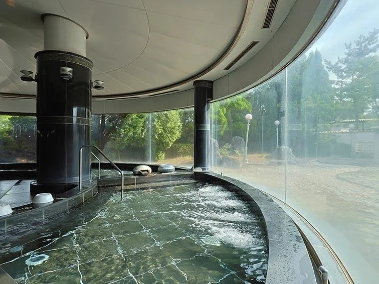 ロータリーゴルフ倶楽部を徹底解説｜名門の風格漂う36ホールの魅力｜口コミでわかる評判・コース攻略・初心者から上級者まで完全ガイド【GOLFLIFT】