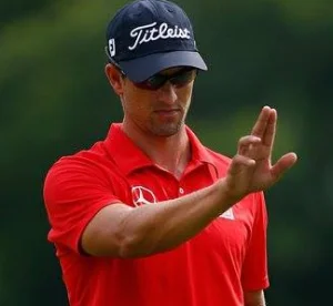 エイムポイントをよりシンプルに、競技中に短時間で行えるよう改良されたメソッドです。アダム・スコット選手やリディア・コ選手が導入したことで一躍有名になりました。