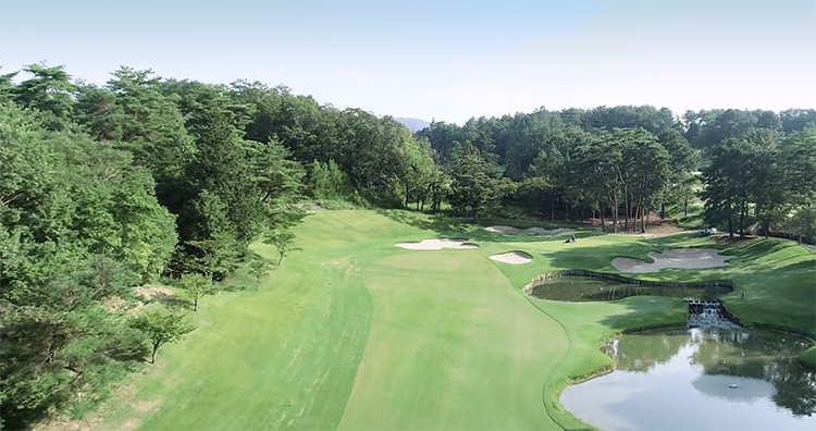 奇跡は池のほとりで起きる。山の原ゴルフクラブ・17番に刻んだ記憶の一打